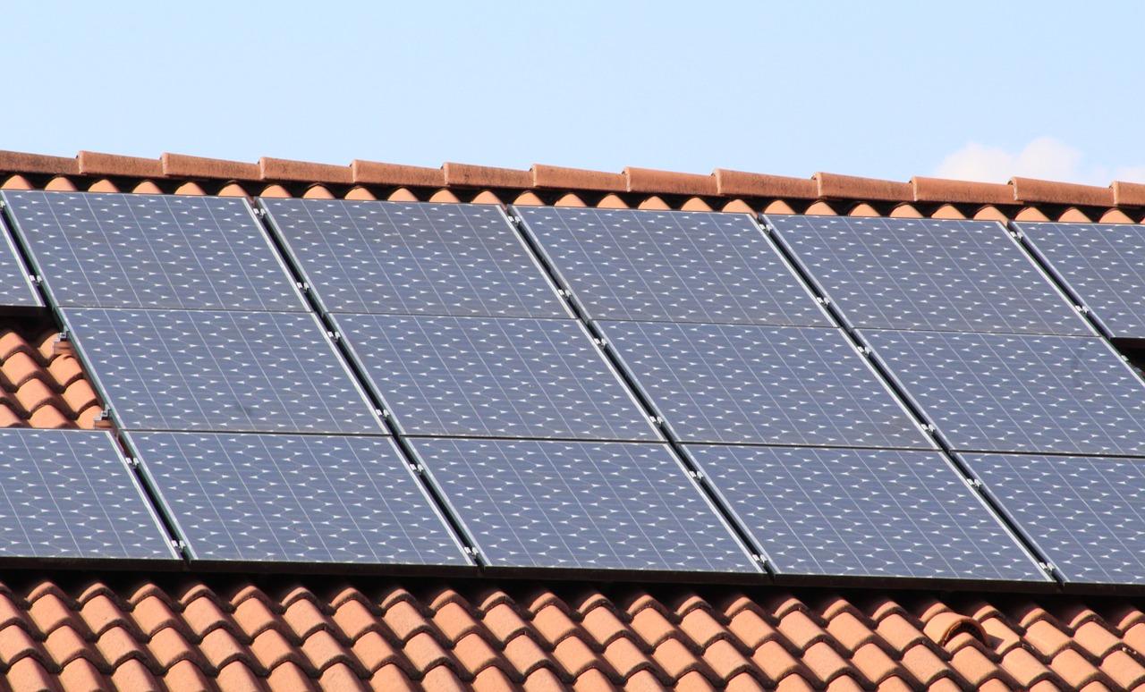 Kiedy warto zainwestować w kolektory słoneczne?