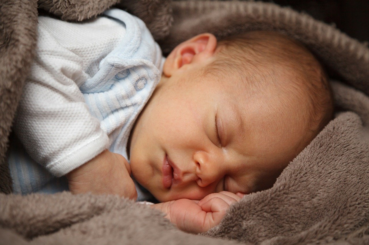 Pierwsze odwiedziny u noworodka – co mu kupić?